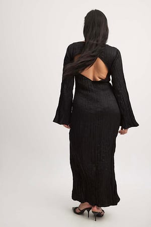 Black Crinkled Long Sleeve Open Back Maxi Dress