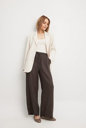 Mid. Brown Pantaloni in lino con elastico in vita