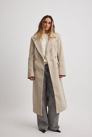 Offwhite Lange jas met gemarkeerde taille