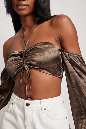 Brown Top in satin con coulisse frontale