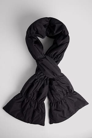 Black Wattierter Schal