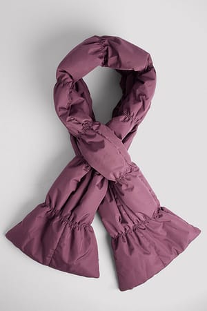 Dark Purple Wattierter Schal