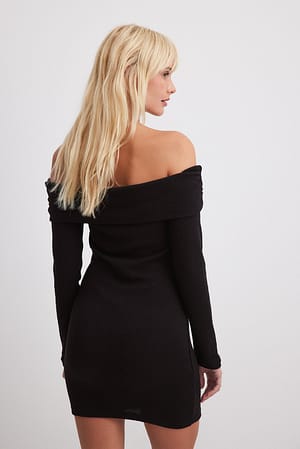 Black Off-shoulder mini-jurk