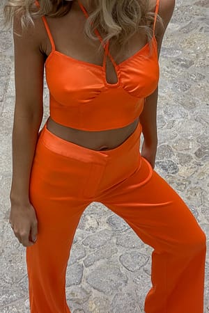 Orange Top mit schmalen Trägern