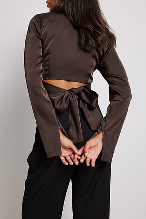 Brown Satijnen blouse met V-hals en strik aan de voorkant